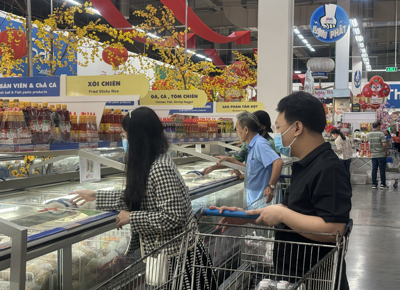 Nhộn nhịp mua sắm ng&agrave;y 30 Tết- Ảnh 11.