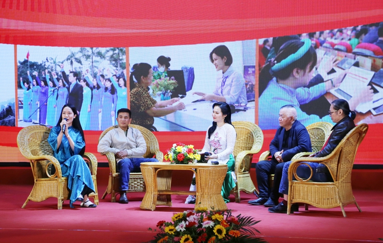 Quảng Ninh h&agrave;ng ng&agrave;n người tham gia lễ ph&aacute;t động phong tr&agrave;o 