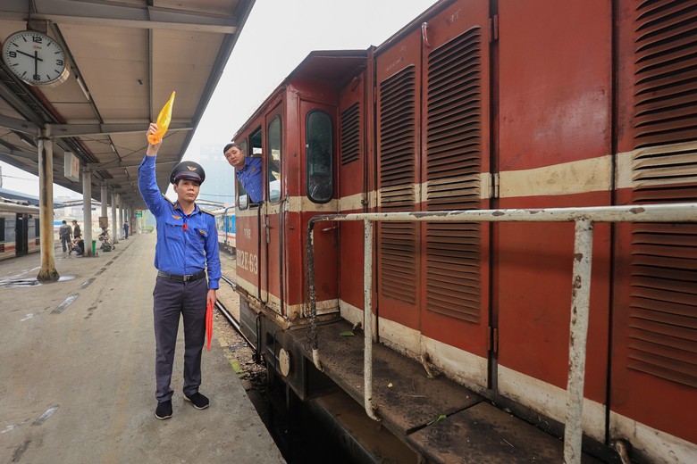 Sẽ x&oacute;a bỏ quy định ph&aacute;p luật về nhiệm vụ của nh&acirc;n vi&ecirc;n đường sắt- Ảnh 1.