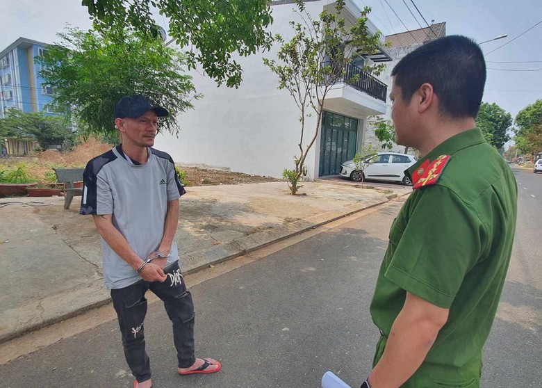 Ch&acirc;n tướng kẻ chuy&ecirc;n đập k&iacute;nh &ocirc; t&ocirc; trộm t&agrave;i sản ở Bu&ocirc;n Ma Thuột- Ảnh 1.