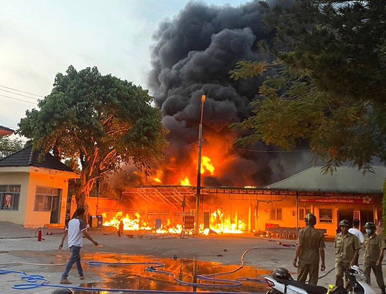 Điều tra vụ 200 xe vi phạm bị ch&aacute;y rụi ở B&igrave;nh Thuận- Ảnh 1.