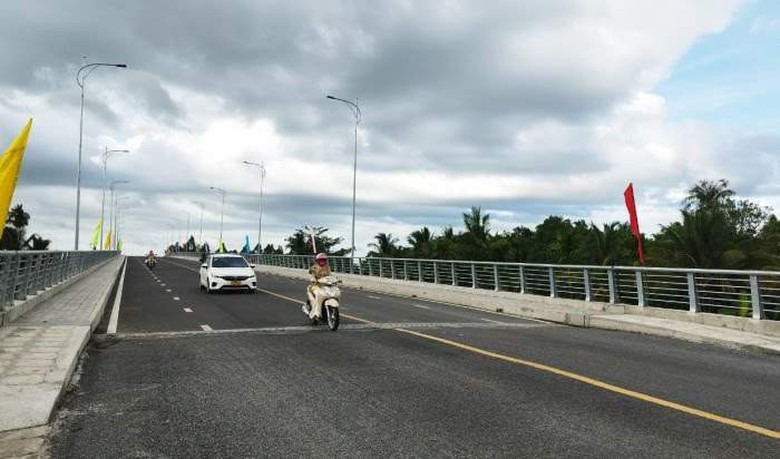 Khi n&agrave;o 42 hộ d&acirc;n đ&atilde; giao nh&agrave; cho dự &aacute;n cầu V&agrave;m X&aacute;ng được nhận tiền hỗ trợ?- Ảnh 2.