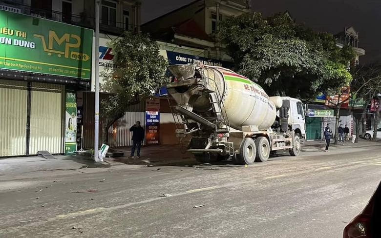 Xe bồn va chạm xe m&aacute;y l&agrave;m 2 người tử vong ở Thanh Ho&aacute; c&oacute; c&ograve;n hạn kiểm định?- Ảnh 1.