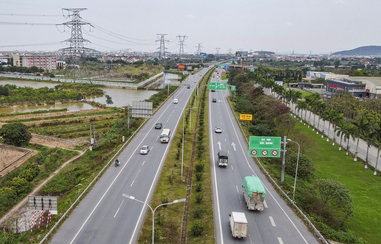C&oacute; n&ecirc;n giới hạn tốc độ theo l&agrave;n xe chạy?- Ảnh 2.