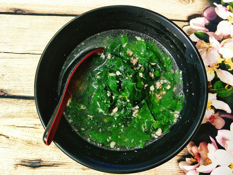 Loại rau qu&ecirc; gi&agrave;u dinh dưỡng ngang sữa, cực tốt cho phụ nữ trung ni&ecirc;n- Ảnh 2.