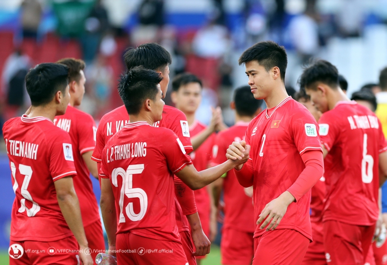 Tuyển Việt Nam hội qu&acirc;n, HLV Troussier bất ngờ gọi lại người h&ugrave;ng SEA Games- Ảnh 1.