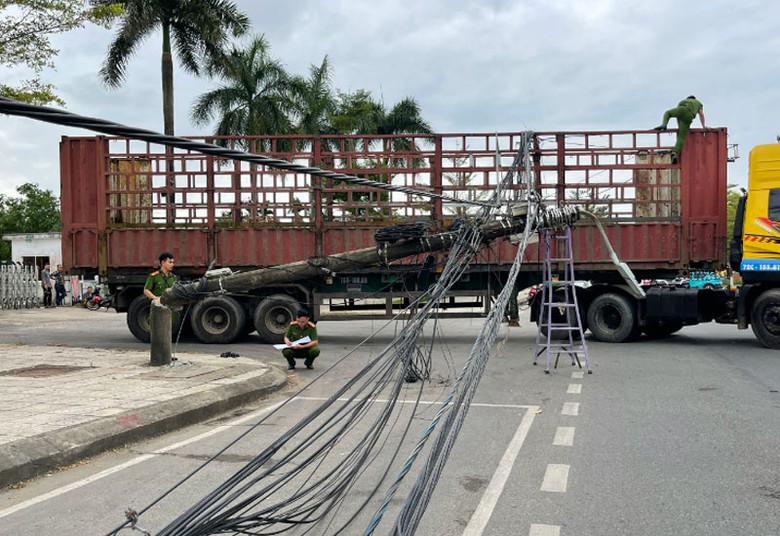 Công an đang điều tra nguyên nhân vụ việc. Công an đang điều tra nguyên nhân vụ việc.