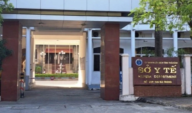 Giao việc gần 4 th&aacute;ng vẫn kh&ocirc;ng l&agrave;m, Gi&aacute;m đốc Sở Y tế bị ph&ecirc; b&igrave;nh- Ảnh 1.