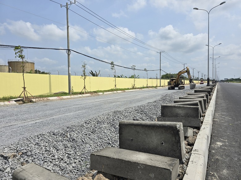Đường vành đai sân bay Cần Thơ sẽ thông xe trước 30/4?- Ảnh 2. Đường vành đai sân bay Cần Thơ sẽ thông xe trước 30/4?- Ảnh 2.