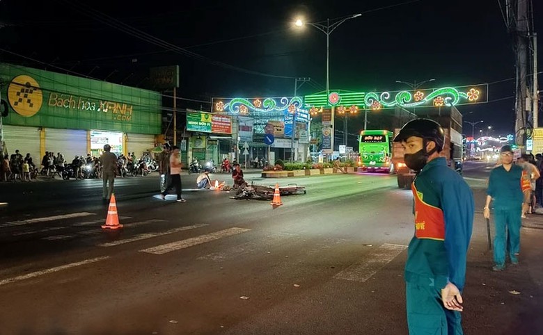 Hiện trường vụ tai nạn - Ảnh: Tất Th&agrave;nh.