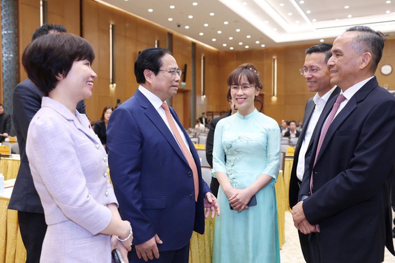 Thủ tướng y&ecirc;u cầu r&agrave; so&aacute;t c&aacute;c dự &aacute;n BĐS, c&oacute; giải ph&aacute;p t&iacute;n dụng với từng doanh nghiệp- Ảnh 2.