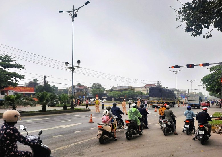 Cụ &ocirc;ng 86 tuổi tử vong sau va chạm &ocirc; t&ocirc; tải ở Quảng Trị- Ảnh 1.