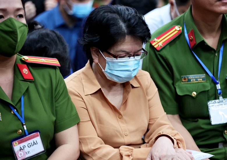 Cựu cục trưởng Đỗ Thị Nhàn: Cựu cục trưởng Đỗ Thị Nhàn: