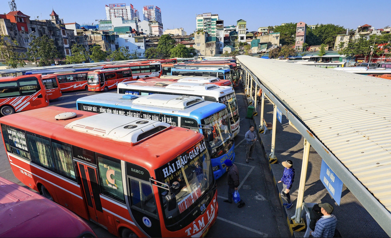 Cho ph&eacute;p lắp đặt trạm sạc xe điện trong bến xe- Ảnh 2.