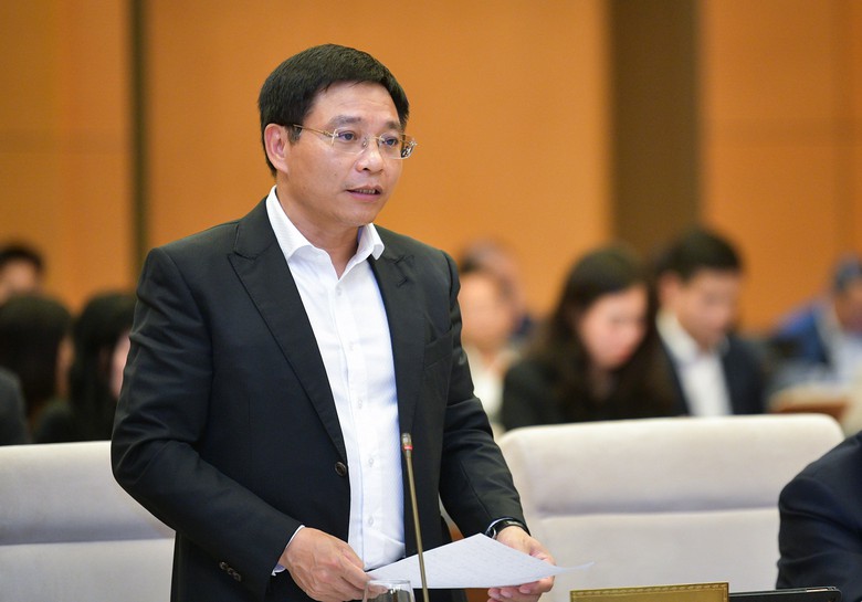 Ủy ban Thường vụ Quốc hội cho &yacute; kiến ho&agrave;n thiện dự thảo Luật Đường bộ- Ảnh 5.