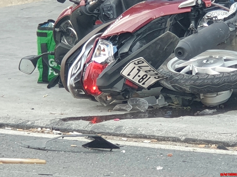 B&igrave;nh Dương: Xe b&aacute;n tải t&ocirc;ng nhiều xe m&aacute;y, 1 người tử vong, 2 người bị thương- Ảnh 3.