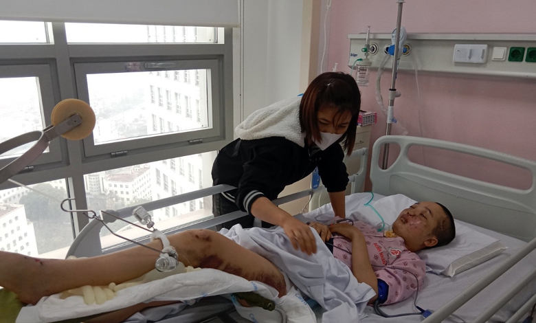 Sức khỏe hai nạn nh&acirc;n vụ tai nạn ở Tuy&ecirc;n Quang hiện ra sao?- Ảnh 1.