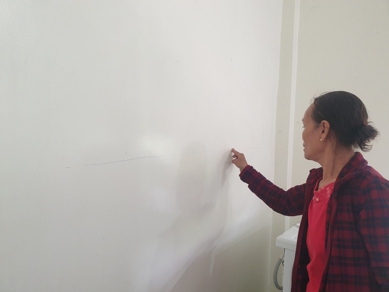 Thi c&ocirc;ng đường l&agrave;m nứt nh&agrave; d&acirc;n, Sở GTVT tỉnh Quảng B&igrave;nh chỉ đạo khắc phục- Ảnh 2.