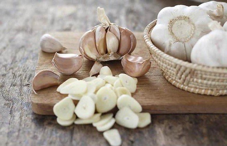 Loại gia vị sẵn c&oacute; trong bếp th&agrave;nh 