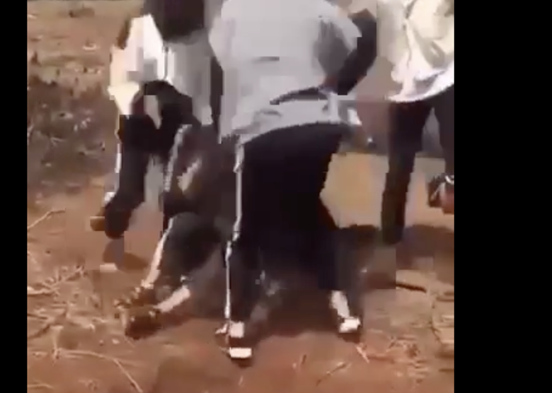 Gia Lai: Nữ sinh lớp 9 bị đ&aacute;nh hội đồng sau m&acirc;u thuẫn tr&ecirc;n mạng x&atilde; hội- Ảnh 1.