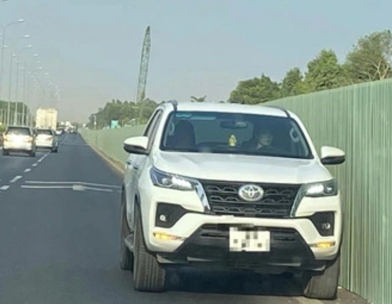 T&agrave;i xế chạy ngược chiều cao tốc TP.HCM - Long Th&agrave;nh - Dầu Gi&acirc;y bị xử phạt thế n&agrave;o?- Ảnh 1.