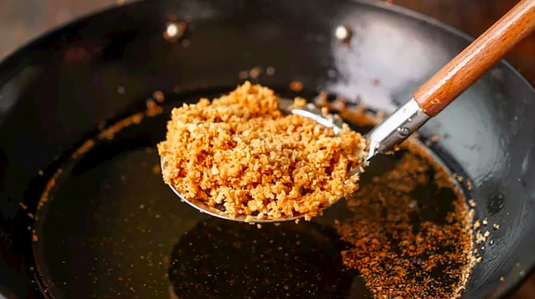 Loại gia vị sẵn c&oacute; trong bếp th&agrave;nh 