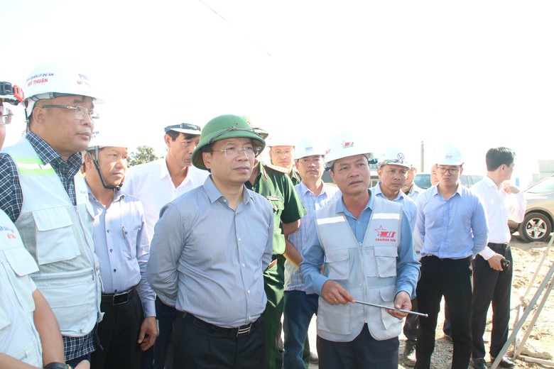 Ki&ecirc;n quyết xử l&yacute; nh&agrave; thầu l&agrave;m chậm tiến độ cao tốc Cần Thơ - C&agrave; Mau- Ảnh 1.