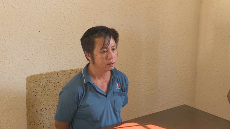 Kẻ cho vay nặng l&atilde;i d&ugrave;ng dao đ&acirc;m c&ocirc;ng an đ&atilde; bị bắt giữ- Ảnh 1.