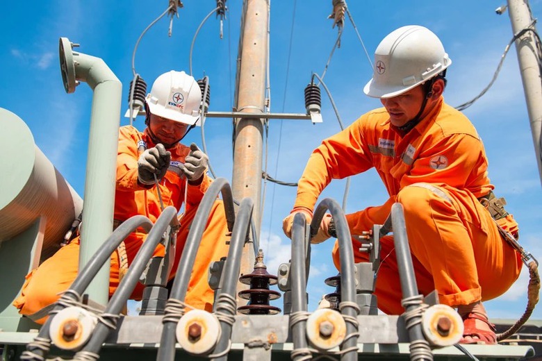 Chưa v&agrave;o m&ugrave;a nắng n&oacute;ng, cung ứng điện đ&atilde; căng thẳng- Ảnh 3.