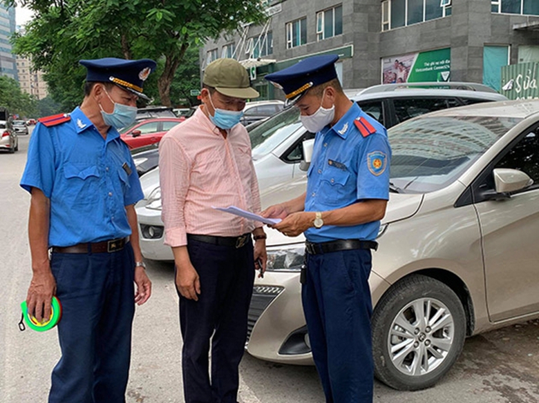 Thanh tra Sở GTVT H&agrave; Nội l&ecirc;n kế hoạch xử nghi&ecirc;m vi phạm lấn chiếm l&ograve;ng đường, vỉa h&egrave;- Ảnh 1.