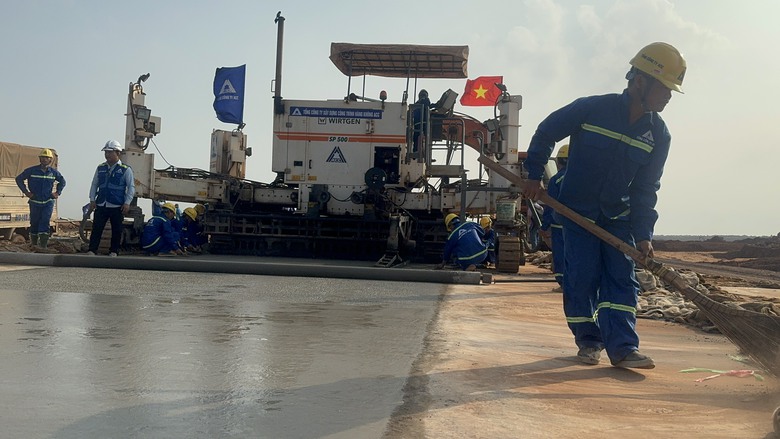 Thống nhất hướng tuyến ống ngầm cung cấp nhi&ecirc;n liệu cho s&acirc;n bay Long Th&agrave;nh- Ảnh 2.