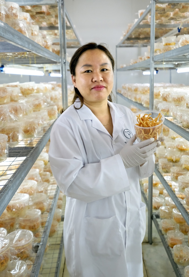 Đường đến th&agrave;nh c&ocirc;ng của &ldquo;nữ tỷ ph&uacute; n&ocirc;ng d&acirc;n trồng v&agrave;ng&rdquo;- Ảnh 1.