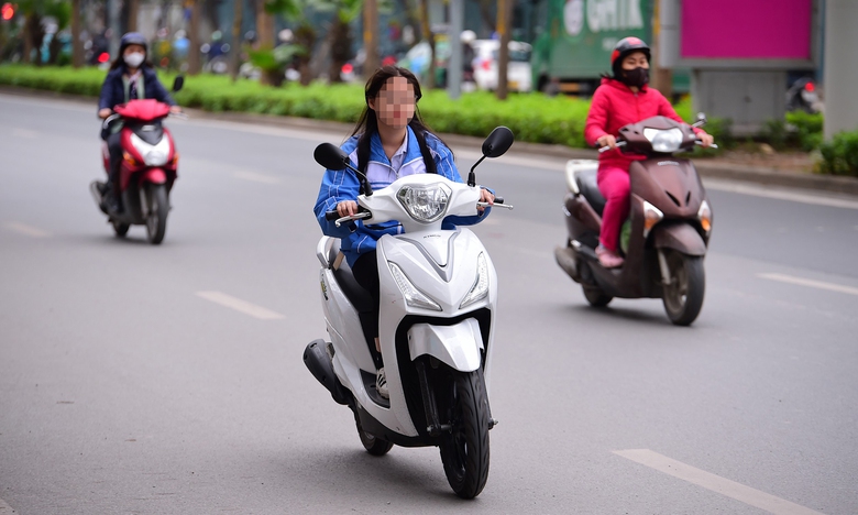 Đi xe dưới 50cc, xe m&aacute;y điện cần bằng l&aacute;i, v&igrave; sao?- Ảnh 2.