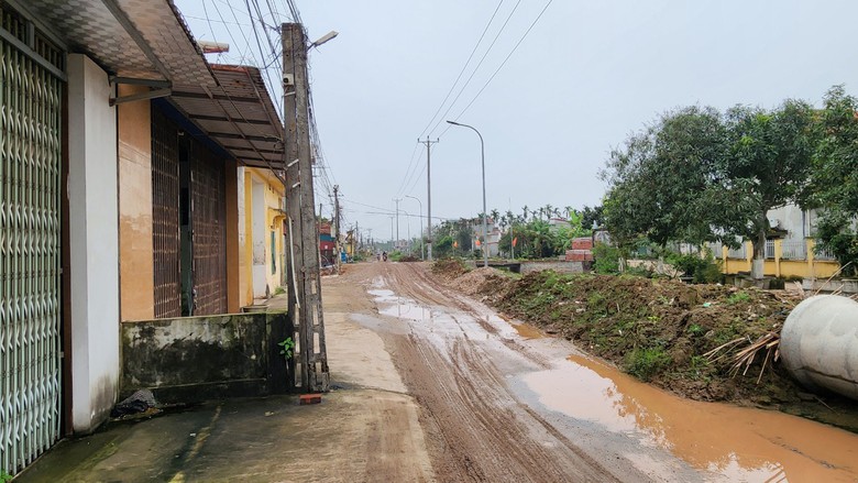 Nam Định: Nh&agrave; thầu thi c&ocirc;ng cẩu thả, người d&acirc;n vất vả đi lại như đi tr&ecirc;n 