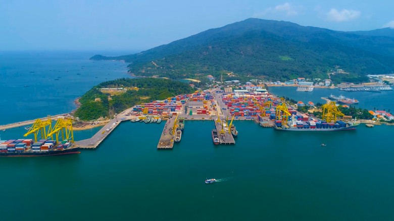 Mu&ocirc;n giải ph&aacute;p đ&aacute;nh bay &ocirc; nhiễm từ cảng biển- Ảnh 1.