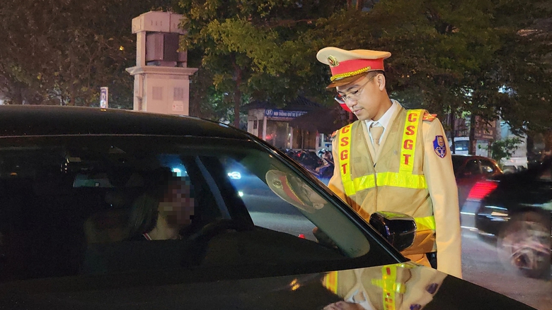 Dính nồng độ cồn, nhiều lái xe biện minh Dính nồng độ cồn, nhiều lái xe biện minh