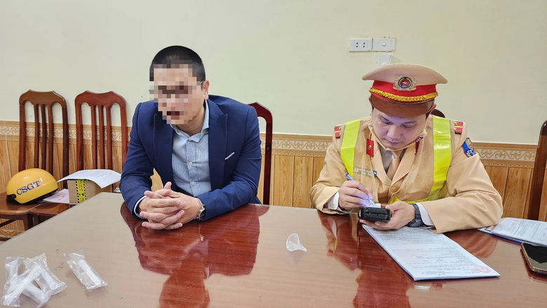 Dính nồng độ cồn, nhiều lái xe biện minh Dính nồng độ cồn, nhiều lái xe biện minh