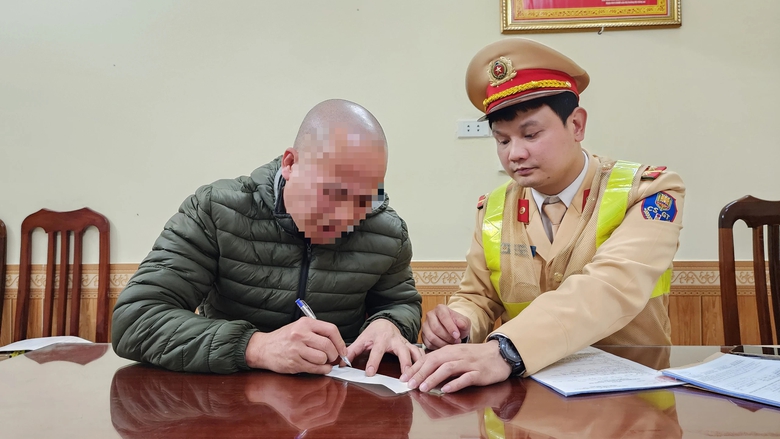 Dính nồng độ cồn, nhiều lái xe biện minh Dính nồng độ cồn, nhiều lái xe biện minh