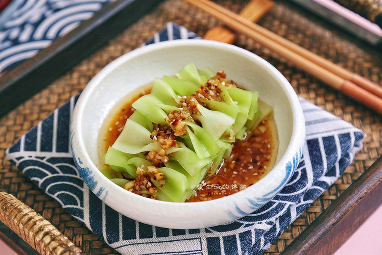 Thịt g&agrave; nấu c&ugrave;ng rau n&agrave;y cực nhanh, ăn ngon lại tăng cường miễn dịch - Ảnh 2.
