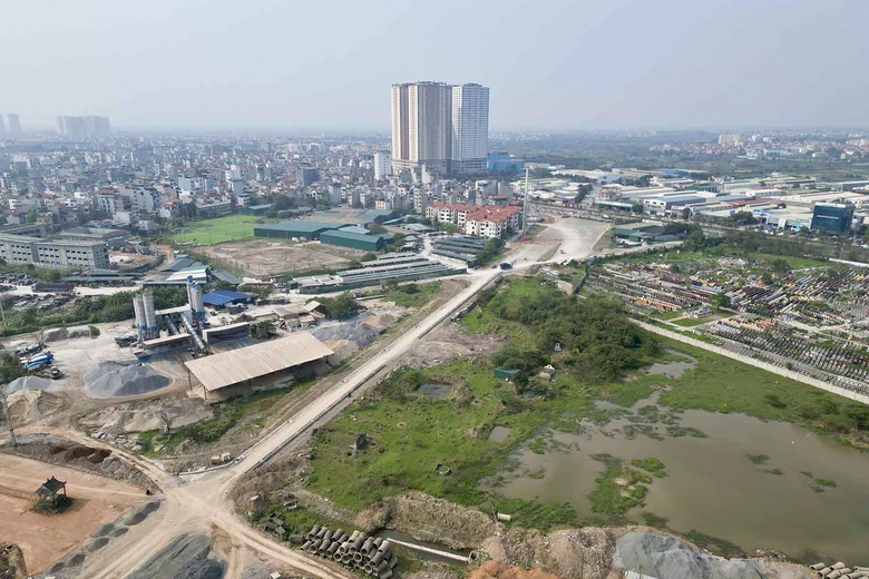 Sau 7 năm mới thông mặt bằng Vành đai 3,5 đoạn đại lộ Thăng Long đến QL32- Ảnh 1. Sau 7 năm mới thông mặt bằng Vành đai 3,5 đoạn đại lộ Thăng Long đến QL32- Ảnh 1.