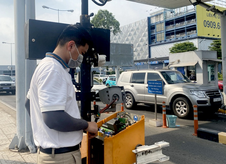 S&acirc;n bay bớt tắc nhờ thu ph&iacute; kh&ocirc;ng dừng
- Ảnh 4.