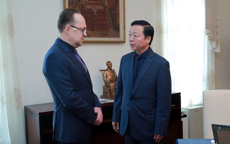 Ph&oacute; Thủ tướng Trần Hồng H&agrave; ghi sổ tang, chia buồn với Nga sau vụ khủng bố ở Moscow- Ảnh 3.