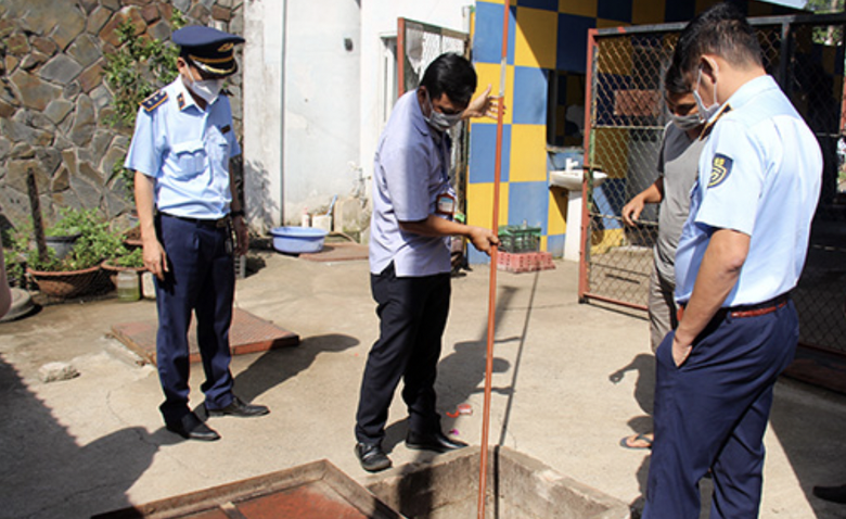 Đồng Nai kiểm tra 42 đơn vị kinh doanh xăng dầu- Ảnh 1. Đồng Nai kiểm tra 42 đơn vị kinh doanh xăng dầu- Ảnh 1.