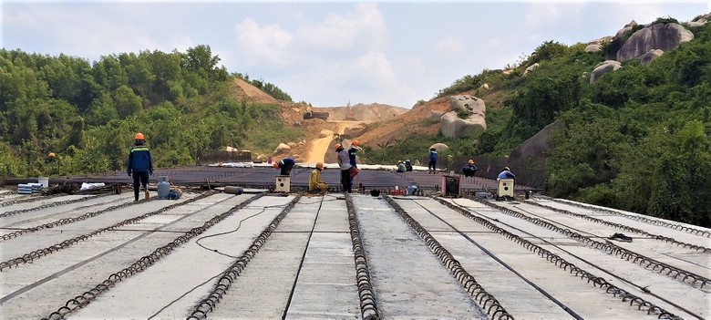 Bứt tốc thi c&ocirc;ng 