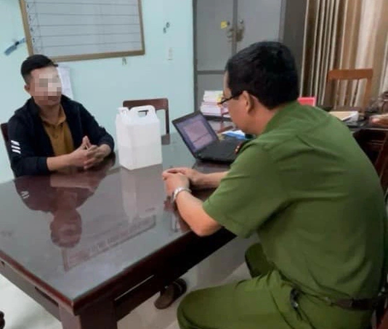 Quảng Ng&atilde;i ph&aacute;t hiện hai cơ sở sản xuất gi&aacute; đỗ sử dụng h&oacute;a chất tăng trưởng- Ảnh 1.