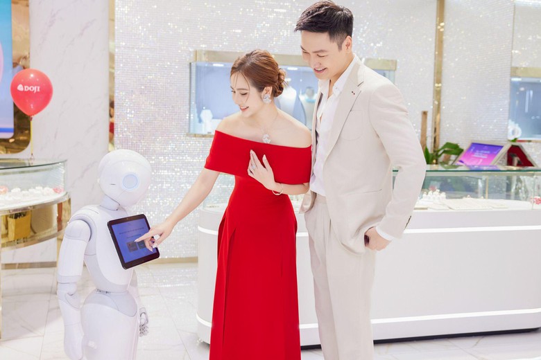 C&aacute;c bộ sưu tập trang sức DOJI thu h&uacute;t cặp đ&ocirc;i &ldquo;Ch&uacute;ng ta của 8 năm sau&rdquo;- Ảnh 5.