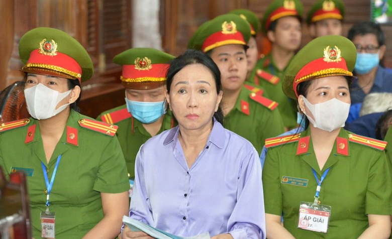 Cựu cục trưởng nhận hối lộ 5,2 triệu USD: Xin được khoan hồng tr&ecirc;n tinh thần nh&acirc;n văn- Ảnh 2.