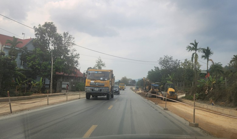 Nỗ lực ho&agrave;n th&agrave;nh quốc lộ 6 mở rộng qua TP H&ograve;a B&igrave;nh v&agrave;o ng&agrave;y Quốc kh&aacute;nh- Ảnh 4.