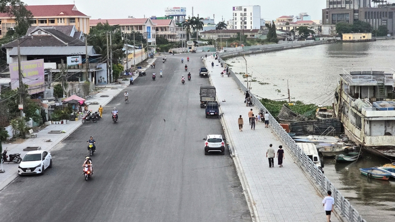 Bờ k&egrave; v&agrave; con đường thay đổi bộ mặt đ&ocirc; thị Cần Thơ- Ảnh 3.