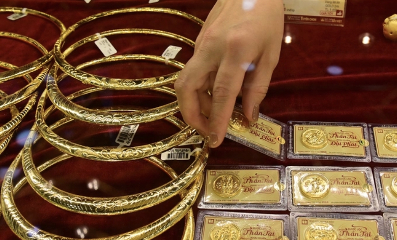 Gi&aacute; v&agrave;ng miếng SJC bật tăng 300.000 đồng/lượng- Ảnh 1.